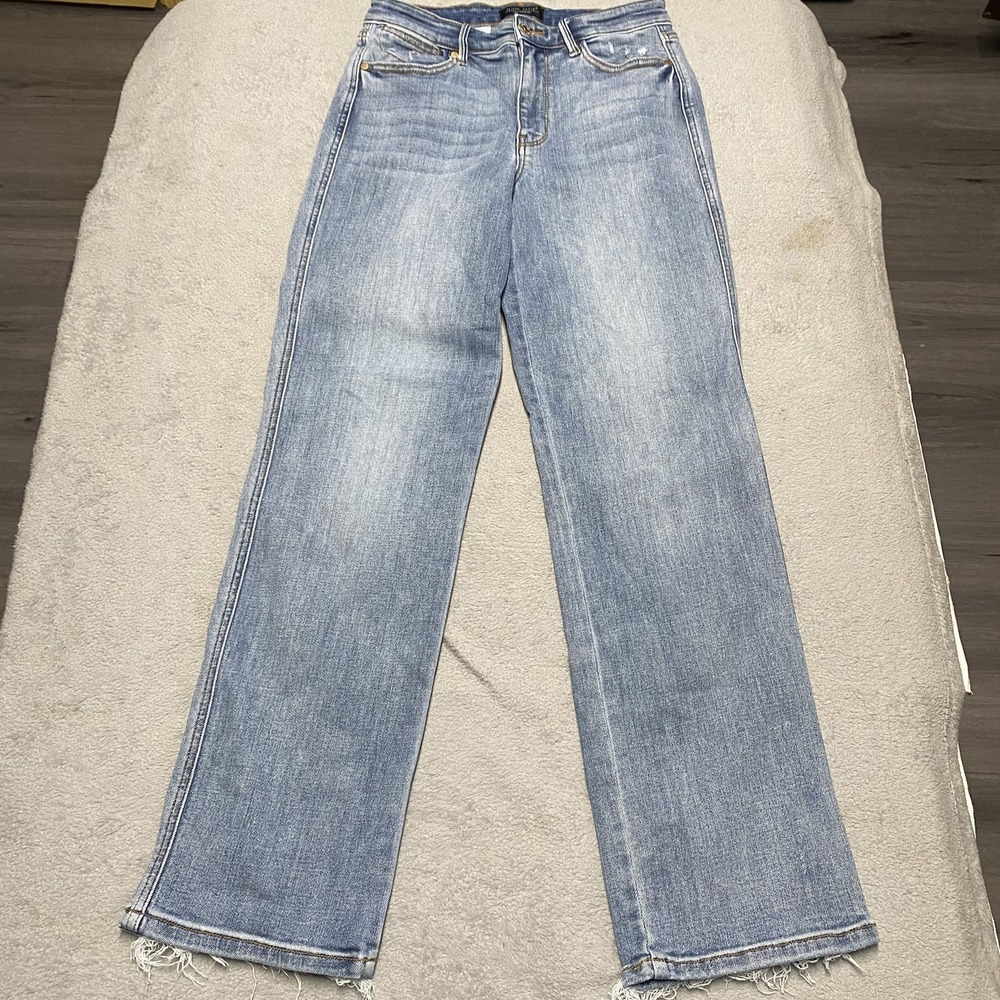 Judy Blue Dad Jean 5/ 27 Distressed Straight Leg Stretch